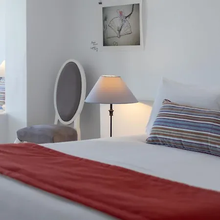 Amber Light Hotel